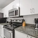 We Host- Awesome Penthouse Apt Brickell W-Pool